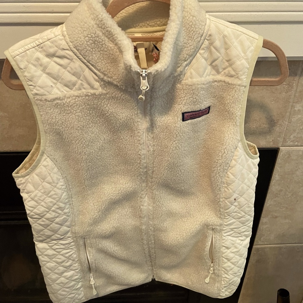 New with tag Vineyard Vines Sherpa Vest